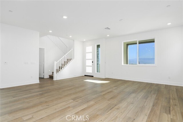 Building Photo - 27213 Tamarack Ln