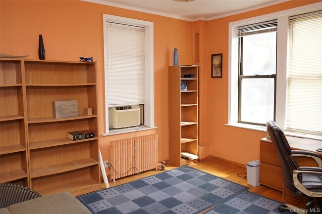 Building Photo - 313 Brightwater Ct