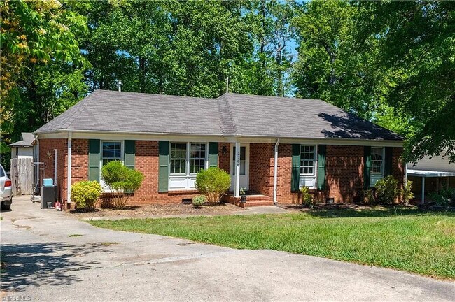Building Photo - Room in Single Family Home on Westfield St