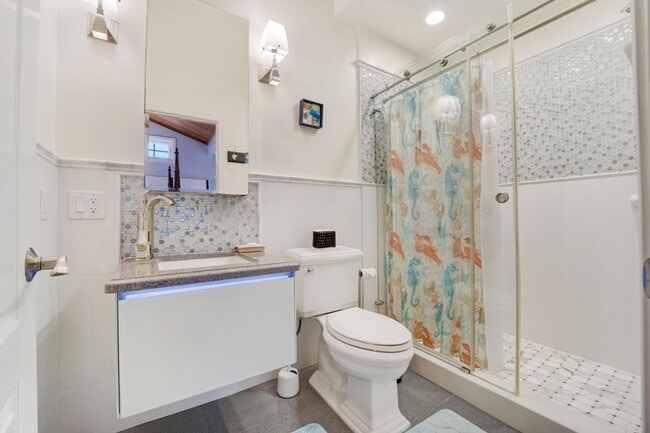 Building Photo - Luxury 4 Bed/4Bath Kailua