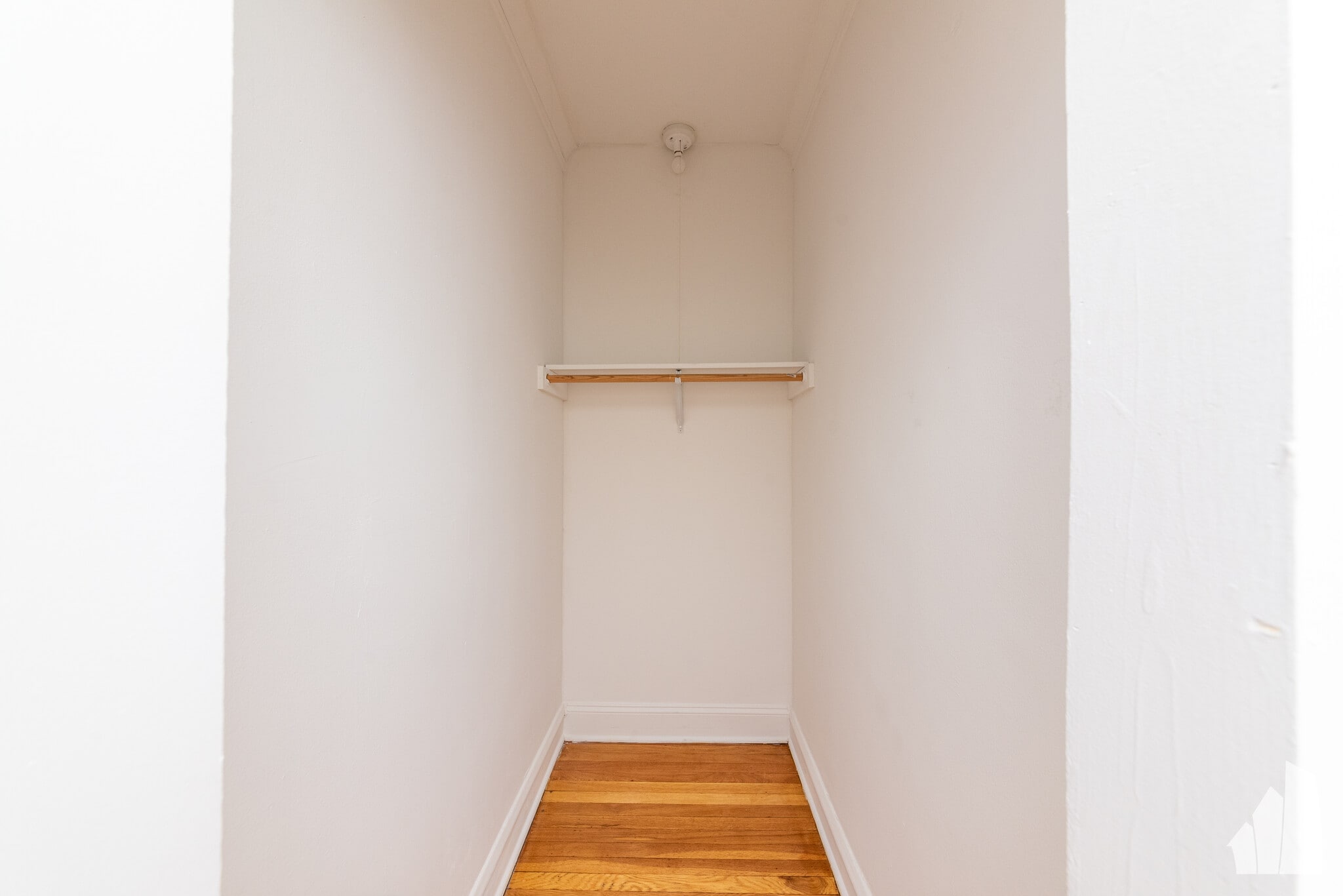 Building Photo - 4042 N Mozart St
