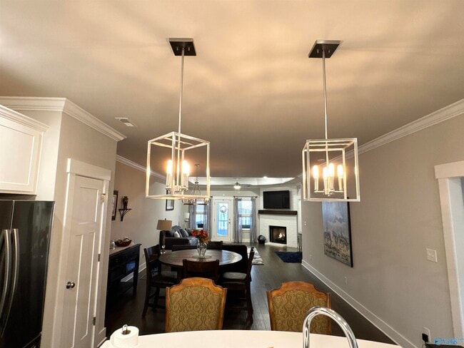 Building Photo - 414 Raleigh Elm Dr