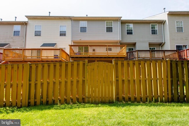 Building Photo - 3274 Halcyon Ct