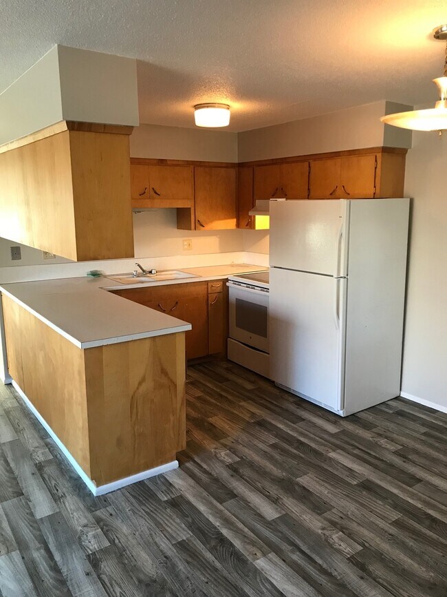 Interior Photo - Holly St. - 401