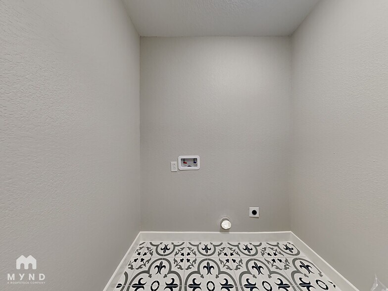 Building Photo - 1535 Stevenage Ln