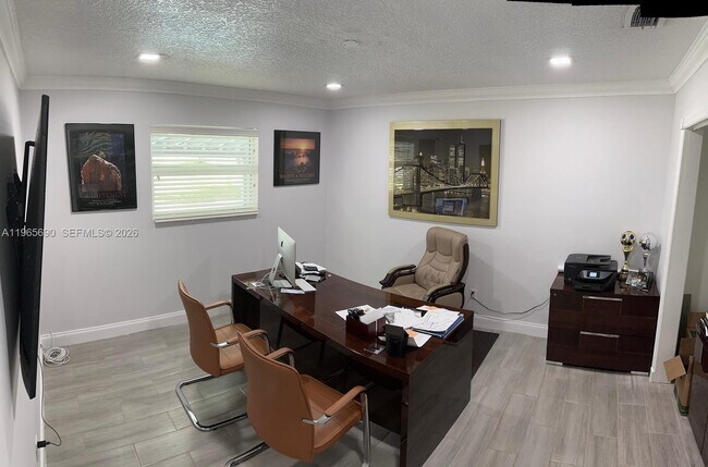 Building Photo - 951 SW 121st Ave