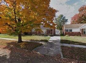 Building Photo - 17611 Fox