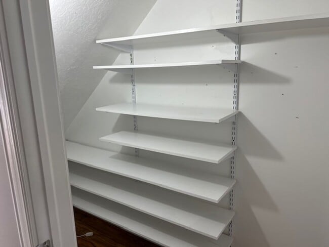 Building Photo - Beautiful Single-Family Home for Rent in Springville!