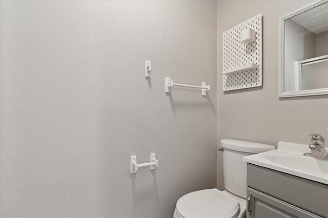 Building Photo - 2600 Teal Cove Ln