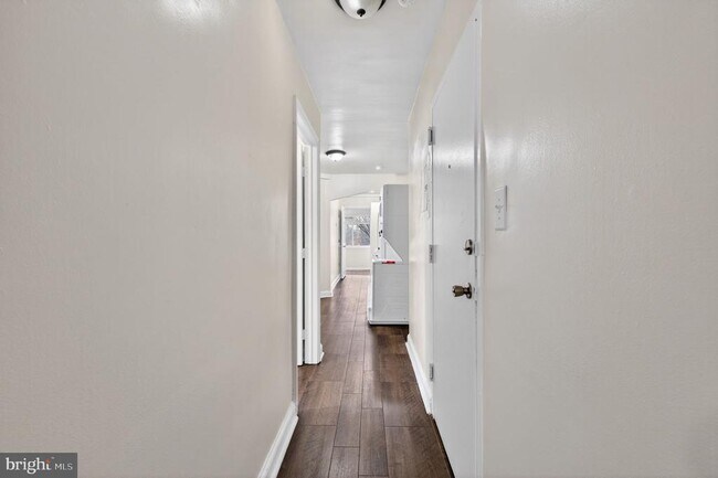 Building Photo - 3207 11th Pl SE