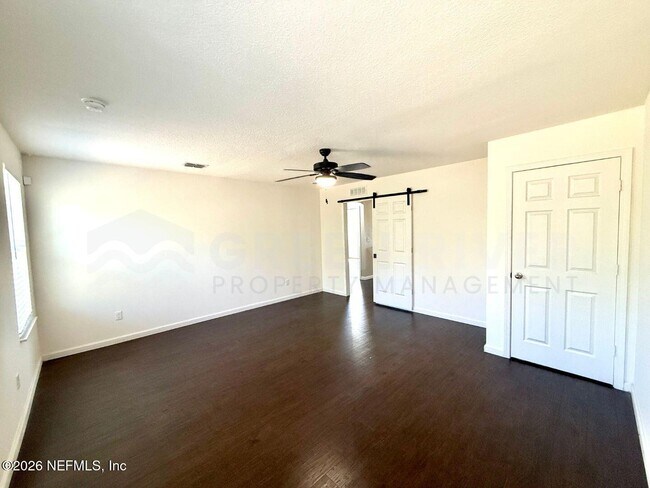 Building Photo - 8704 Lake George Cir W