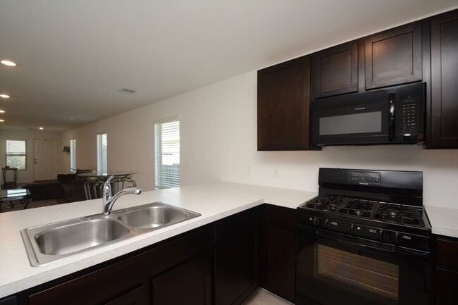 Building Photo - 379 Jewett Meadow Dr