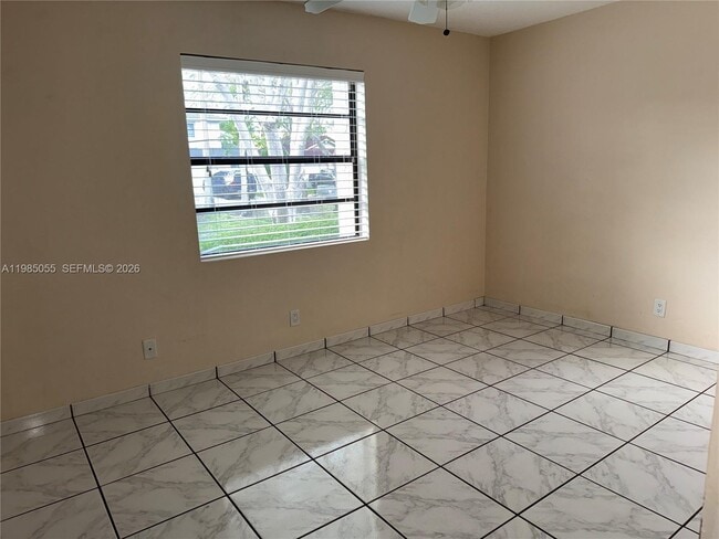 Building Photo - 17321 NW 63rd Ave