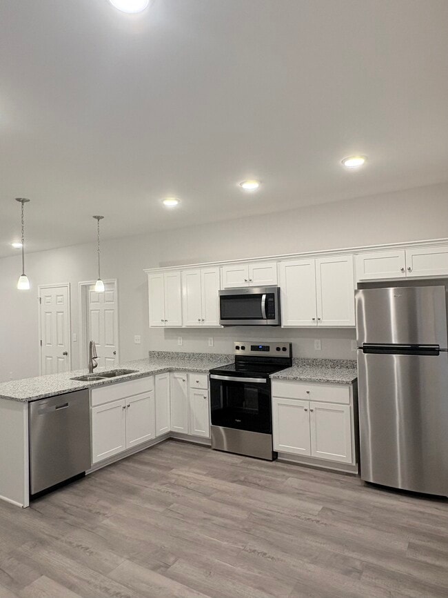 Building Photo - 871 Rodeo Ln