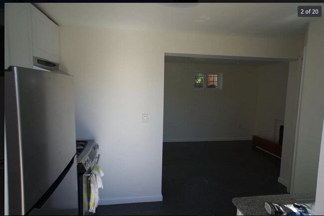 Primary Photo - 8640 San Luis Ave