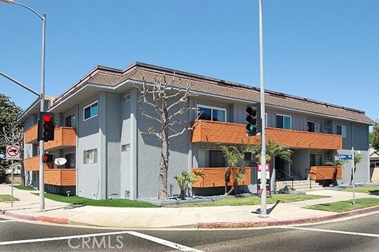 Primary Photo - 11825 National Blvd