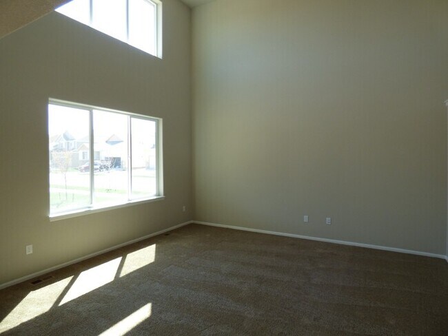 Building Photo - Lovely 2 Story Home in Windsor's Raindance Community! Corner Lot!