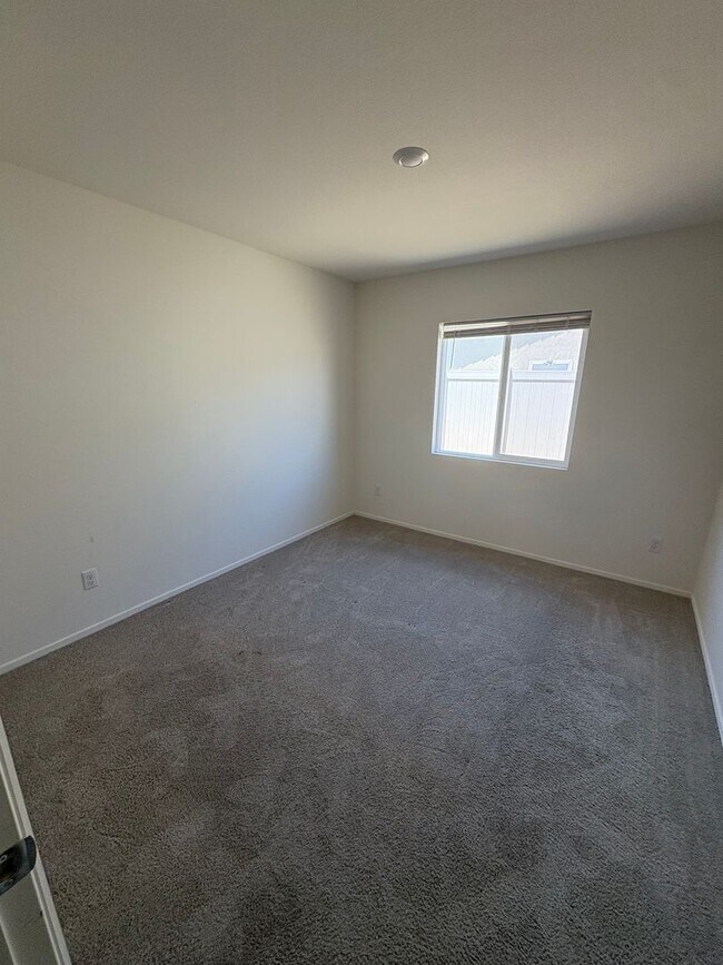 Building Photo - Beautiful Newly Built Single-Family Home-Hemet!