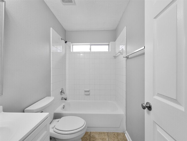 Building Photo - 23119 Sandpiper Trail