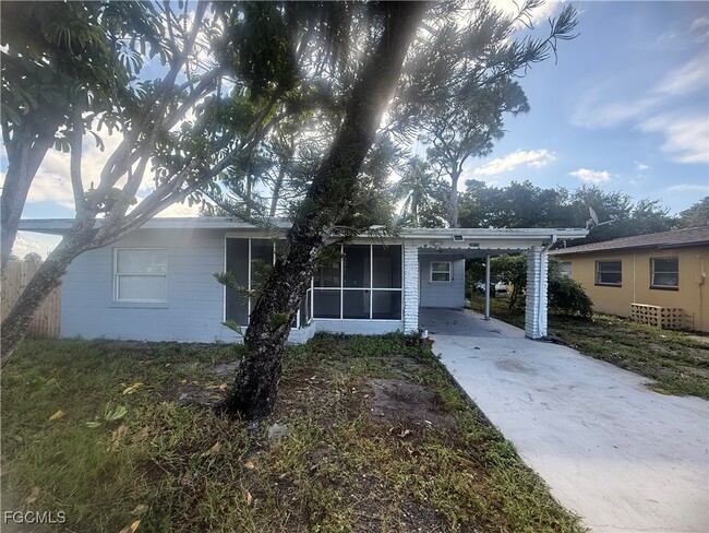 Primary Photo - 2835 Evans Ave