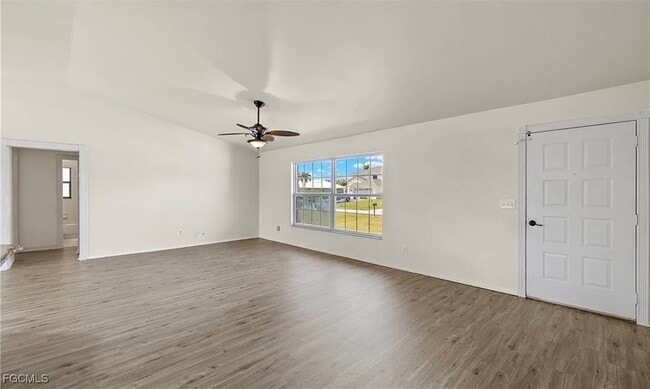 Building Photo - 4709 SW 25th Pl