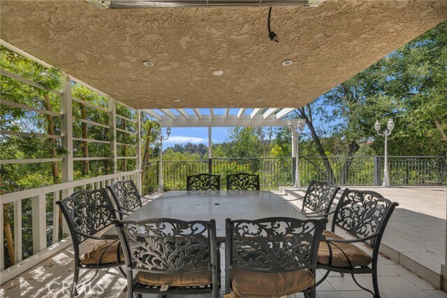 Building Photo - 10211 Clematis Ct
