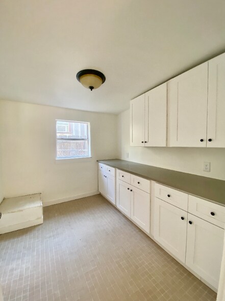 Building Photo - 414 Orange Ave