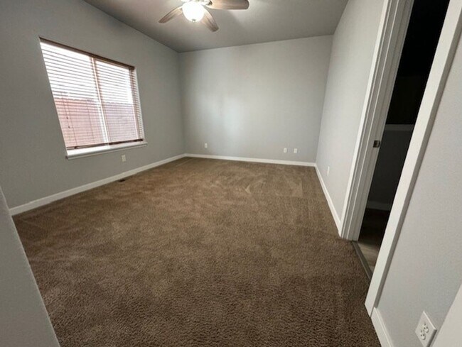 Building Photo - Single level home