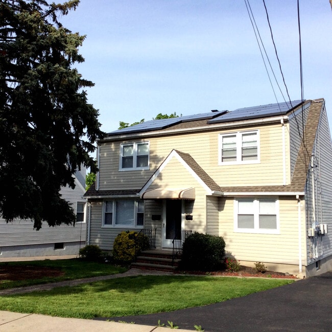 Primary Photo - 19 Merrill Rd