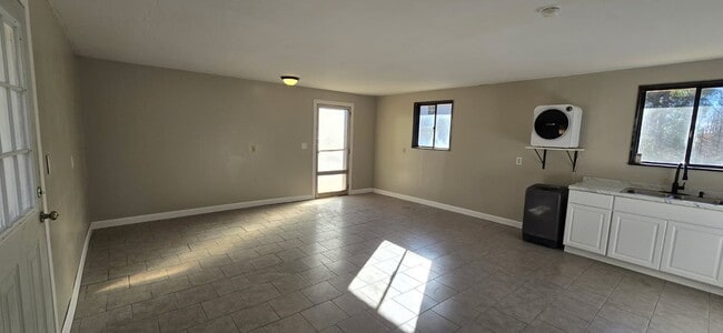 Building Photo - 20661 Monrovia Rd