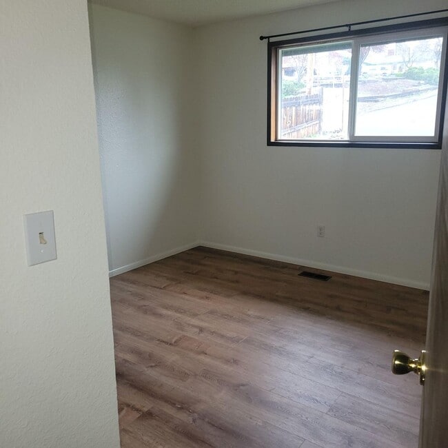 Building Photo - Goeco, Inc-PM-018-0013-533-535