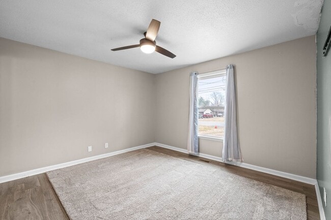 Building Photo - 111 E St