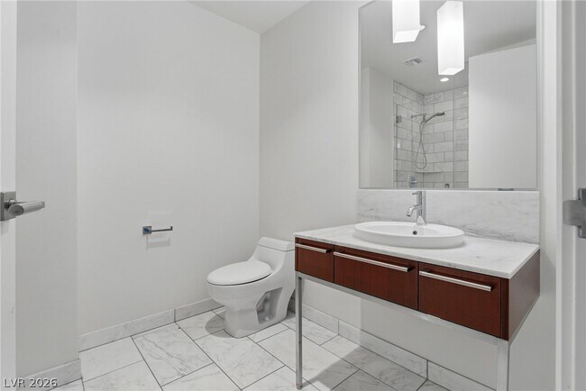 Building Photo - 4471 Dean Martin Dr