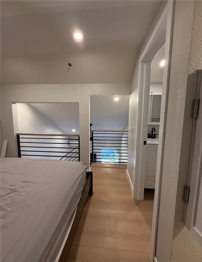 Building Photo - 25520 Aragon Way