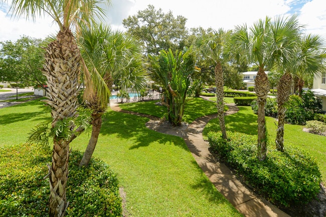 Building Photo - 3929 Sabal Way