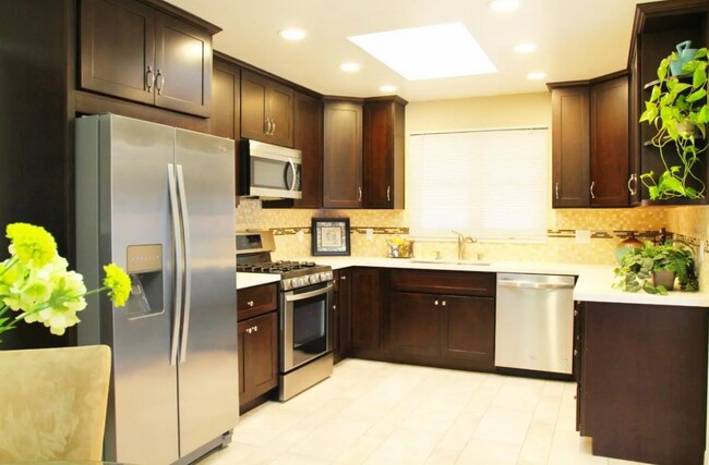 Building Photo - 1244 Dorchester Ln