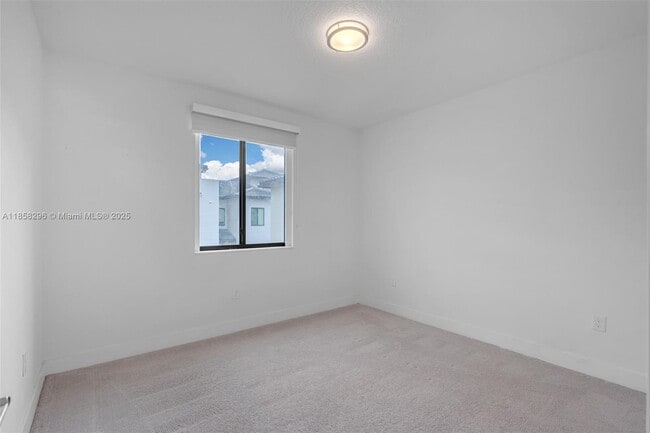 Building Photo - 4450 NW 83rd Pkwy