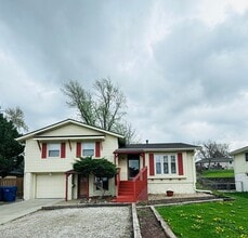 Building Photo - Spacious 3BR Near Shadow Lake Shopping Center!