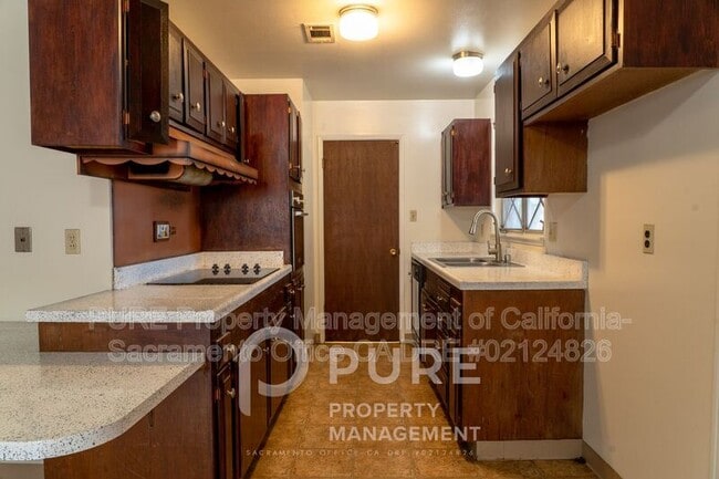 Building Photo - 9152 Cecile Way