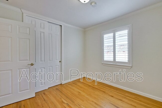 Building Photo - 1630 Alison Ave