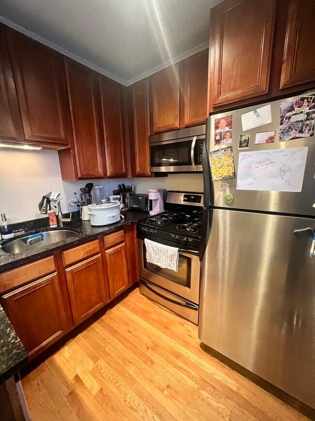 Building Photo - 3739 N Milwaukee Ave