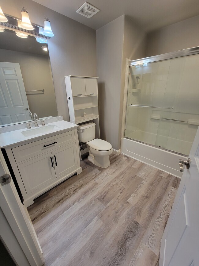 Building Photo - 4800 Westlake Pkwy