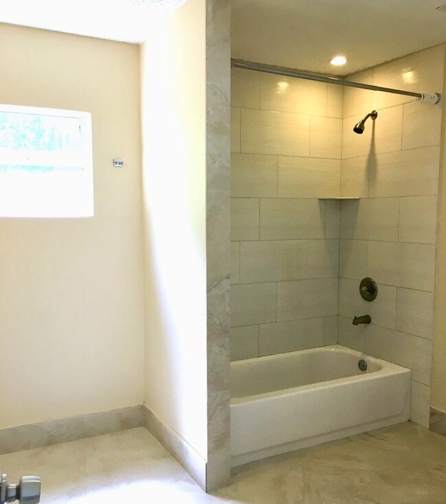 Building Photo - 7618 Winged Foot Dr