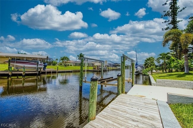 Building Photo - 5036 SW 9th Pl