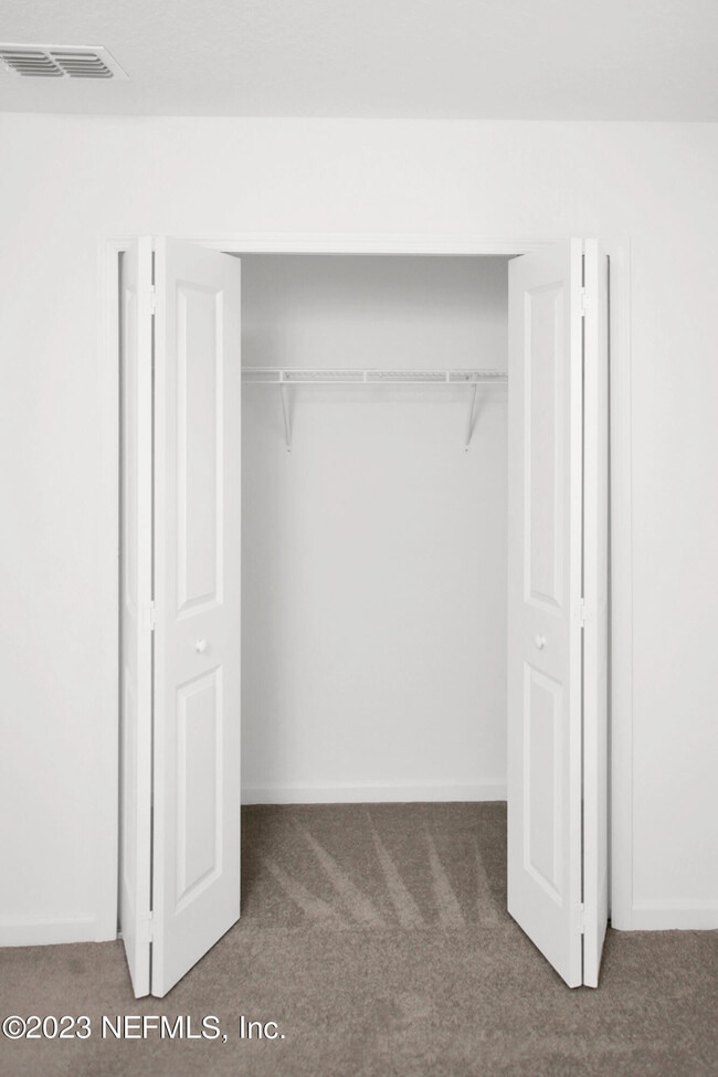 Building Photo - 348 Rosemont Dr