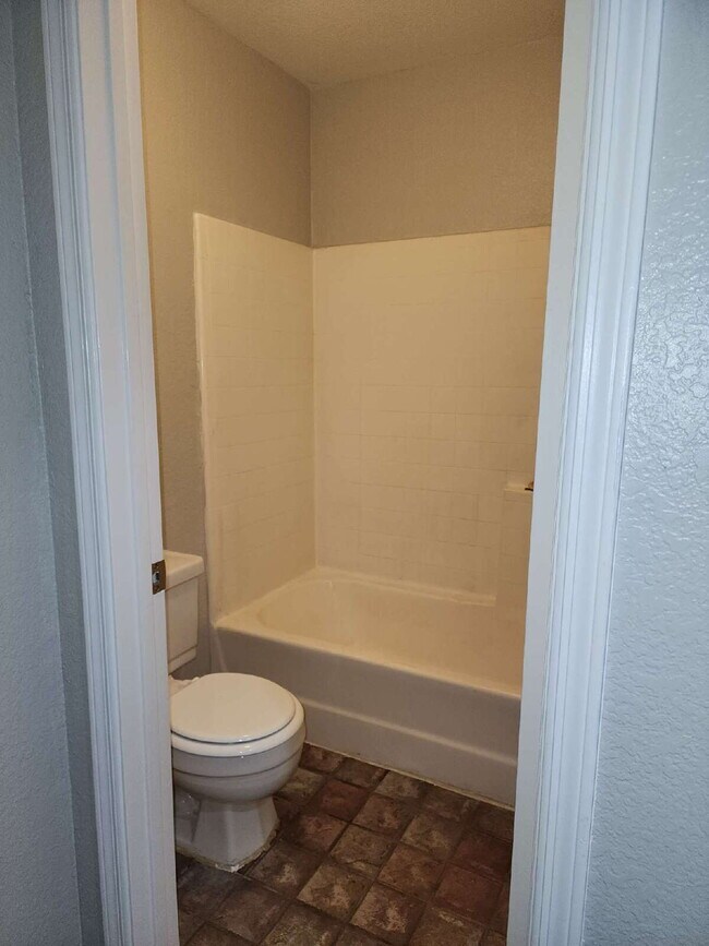Building Photo - 2 Bed/2 Bath Condo in Tempe with Great Ame...