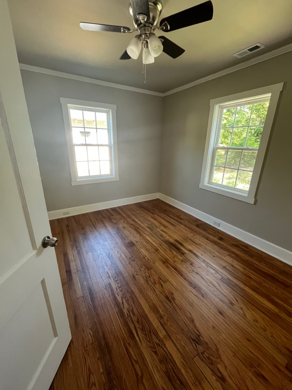 Building Photo - 1307 E Holly St