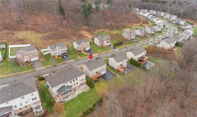 Building Photo - 8028 Maureen Dr