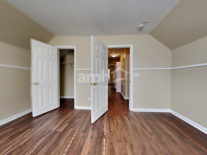 Building Photo - 4812 Oak Haven Pl