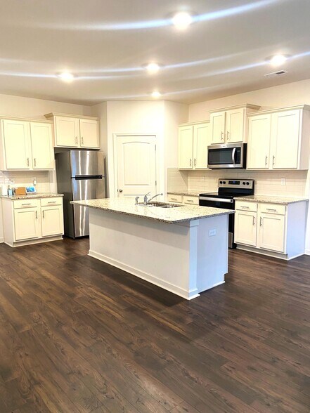 Building Photo - 7044 Turnberry Highlands Cv